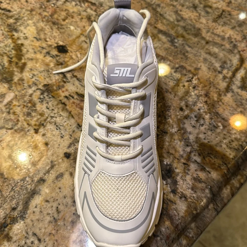 Steve Madden Fenixx Grey Multi.